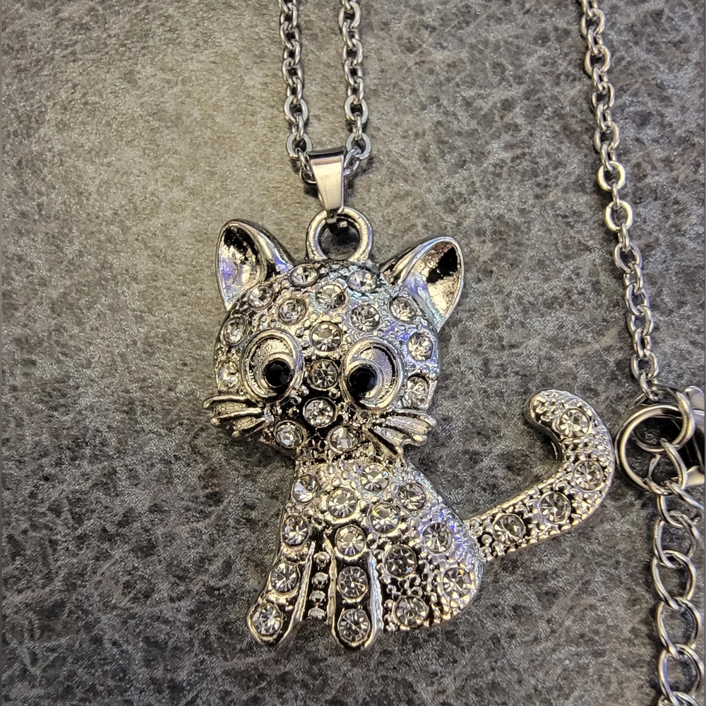 Cute Cartoon Cat Pendant Necklace